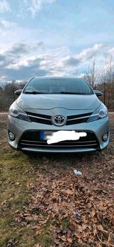 Toyota Verso 2.0 D4D Panorama Xenon/LED Ka... - Toyota Verso Gebrauchtwagen in Hamburg