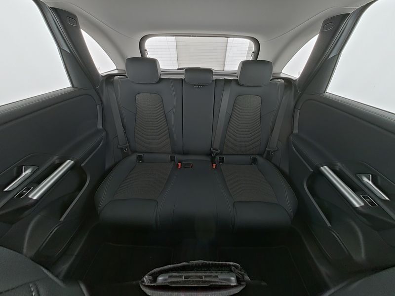 Fahrzeugabbildung Mercedes-Benz B 180 Progressive Adv.*Kamera*LED*Easy-Pack*MBUX