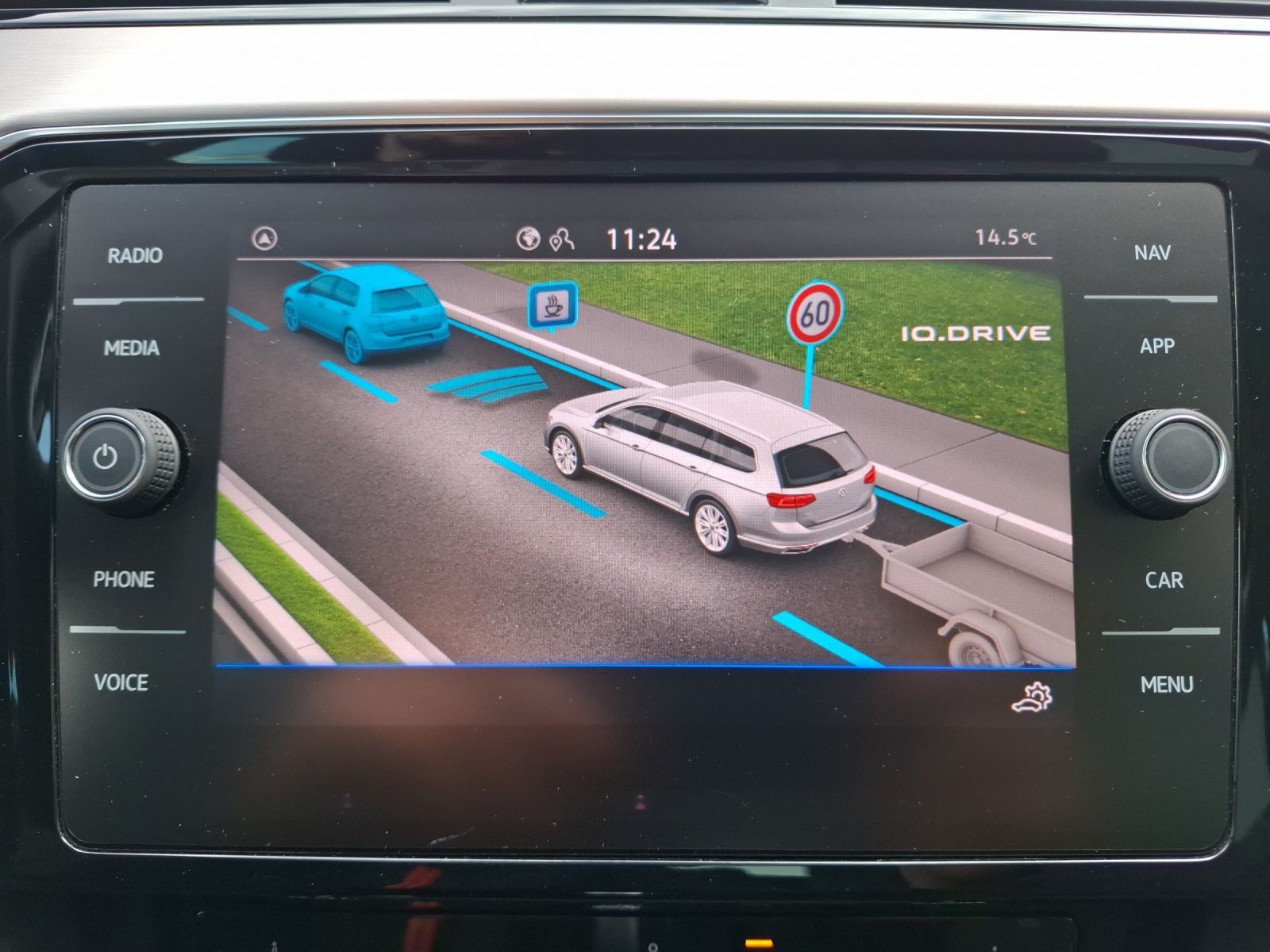 Fahrzeugabbildung Volkswagen Passat Variant TDI Elegance DSG Matrix AHK Navi