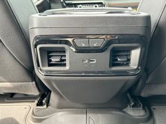 Fahrzeugabbildung GMC Sierra 1500 AT4 6.2L V8 LED ACC HUD AHK 360°