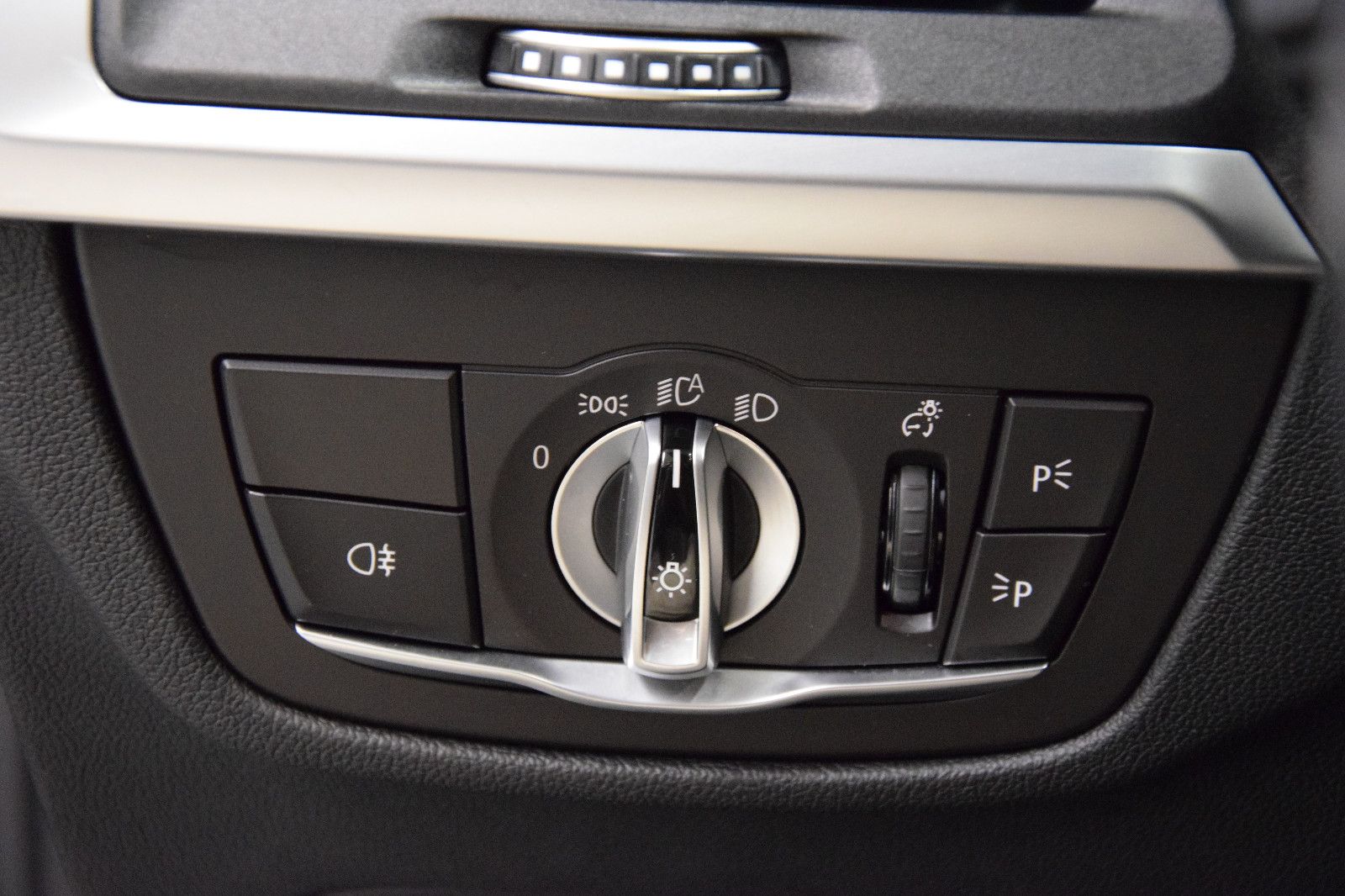 Fahrzeugabbildung BMW X4 xDrive 30 d M Sport Pano HuD Laser ACC AHK