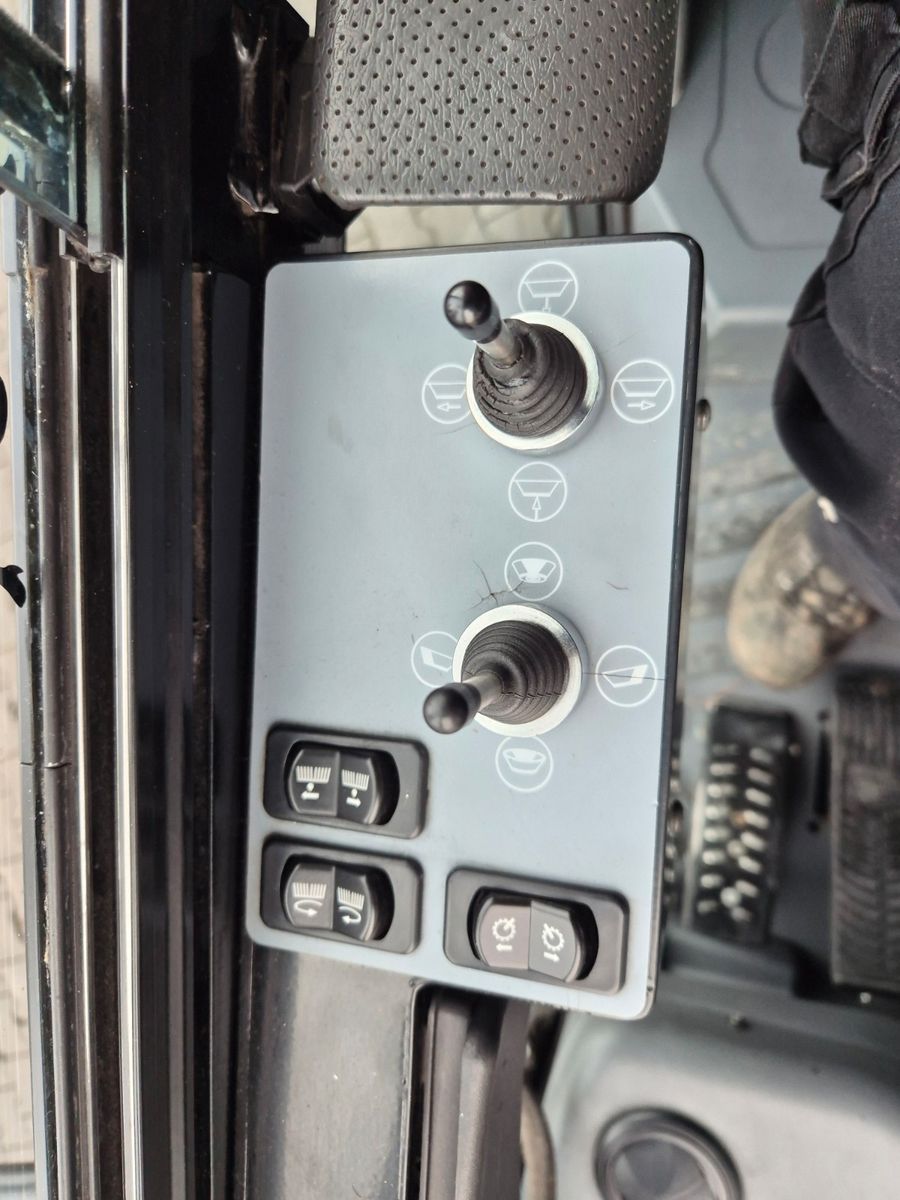 Fahrzeugabbildung Andere Dulevo 6000T Kehrmaschine