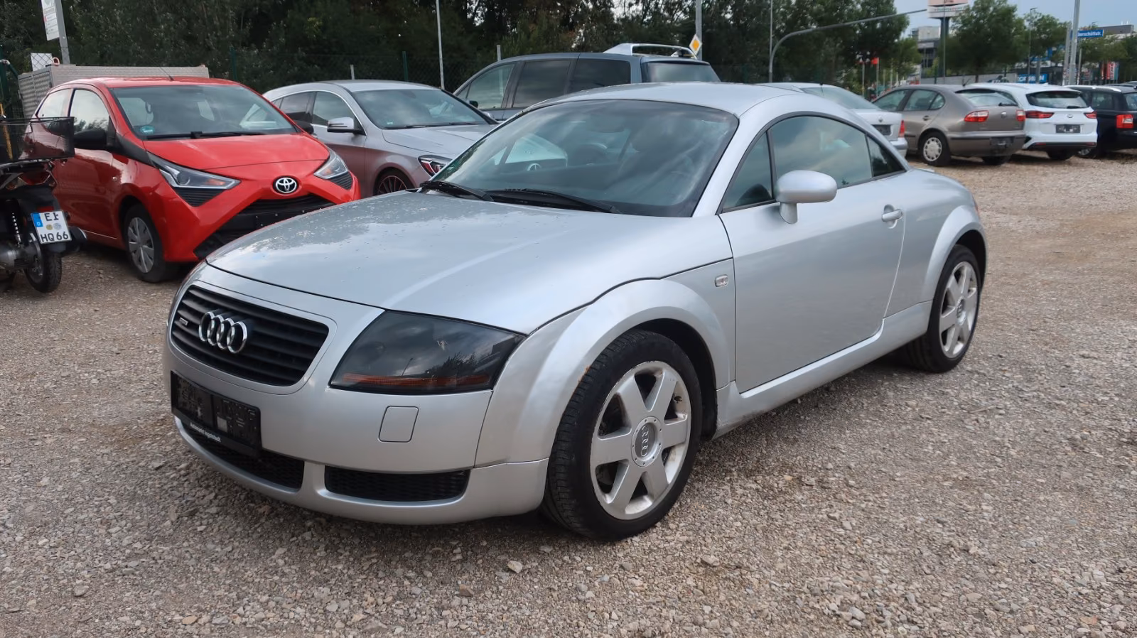 Audi TT Coupe 1.8T quattro S-Line
