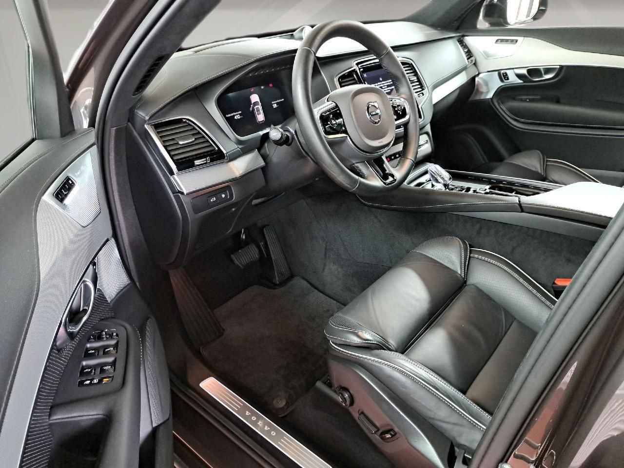 Fahrzeugabbildung Volvo XC90 T8 AWD Ultra Dark Plug-In Hybrid *B&W*Luft*
