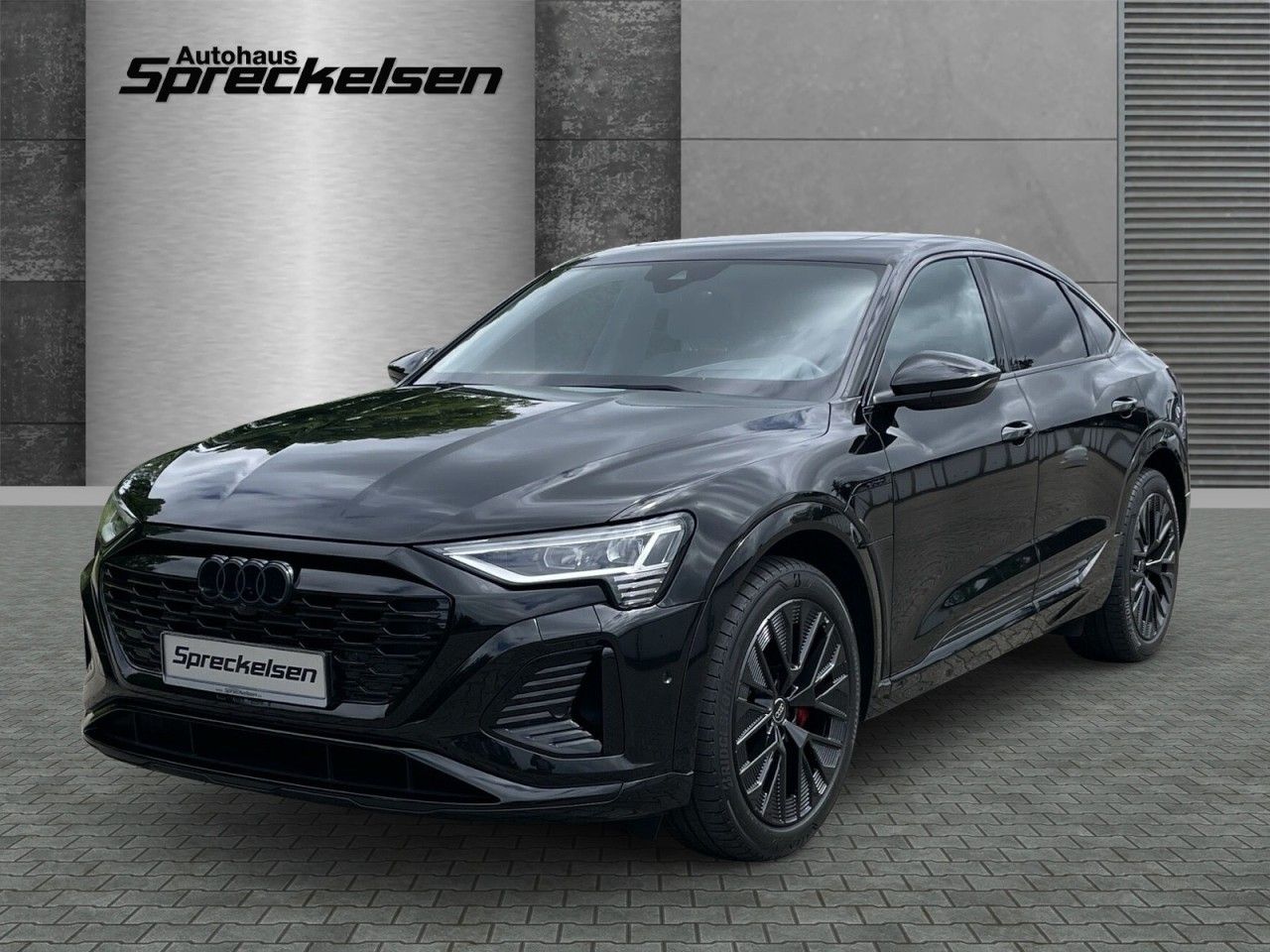 Audi Q8 e-tron - 1