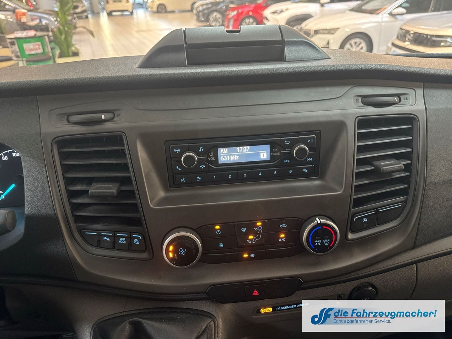 Fahrzeugabbildung Ford Transit Custom Kasten 280 L1 Trend DAB Notbremsa