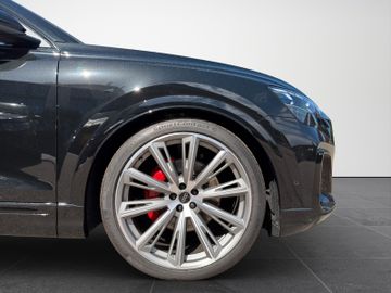 Audi Q8 - 11