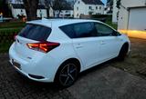 Toyota Auris Hybrid Comfort 1,8-l-VVT-i Comfort - Toyota Auris: Automatik