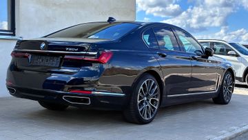 BMW 730 - 6