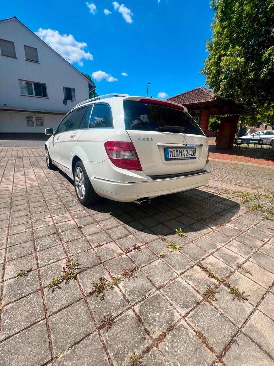 Mercedes-Benz C220 2011 — photo 5