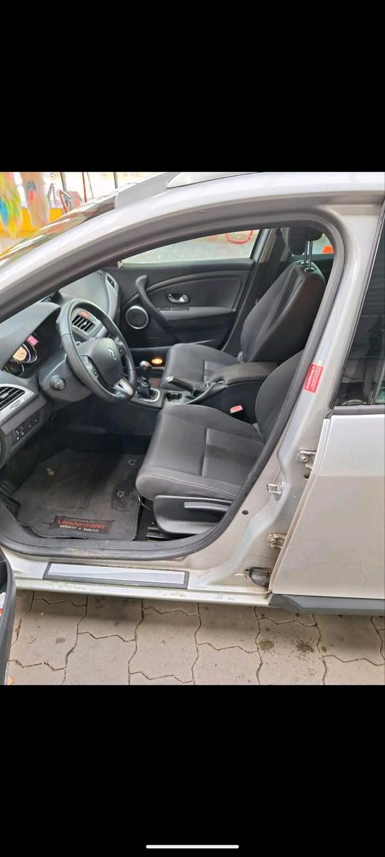 Renault Megane 2010 — photo 5