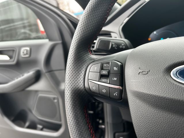 Kuga Hybrid ST-Line X*Head-Up*AHK*360°-Kamera*