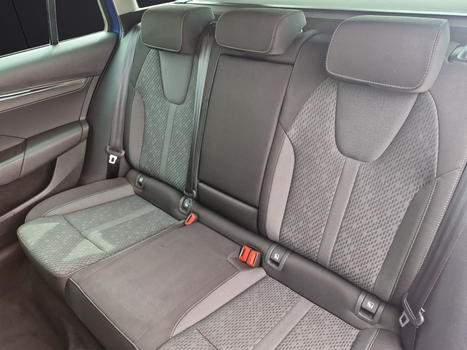 Fahrzeugabbildung SKODA Octavia Combi Style iV 1.4 TSI DSG AHZ ACC LED P