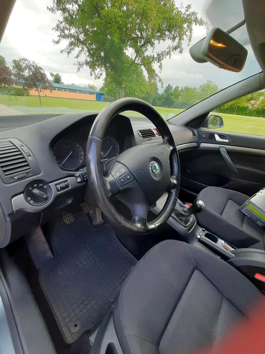 Skoda Octavia 2006 — photo 8