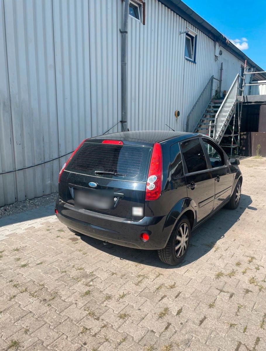 Ford Fiesta 2007 — engine 69 HP (51kW)