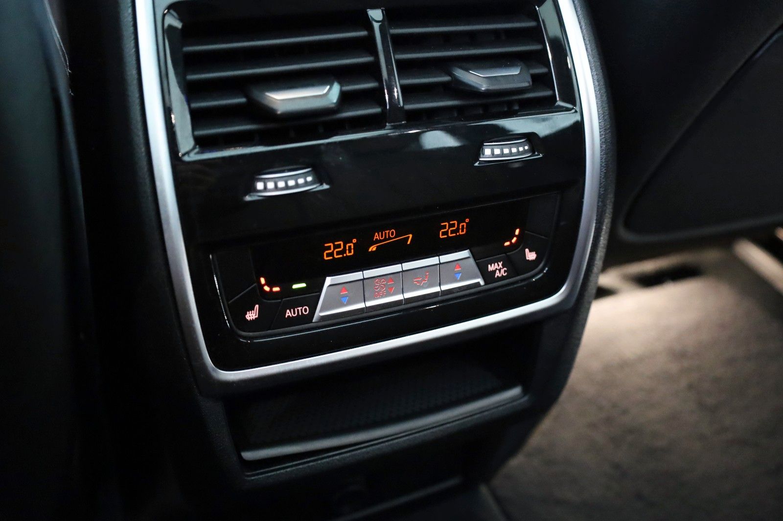 Fahrzeugabbildung BMW X5 M50 d,Panorama,Laser,Soft-Close,HUD, Air-Pak.