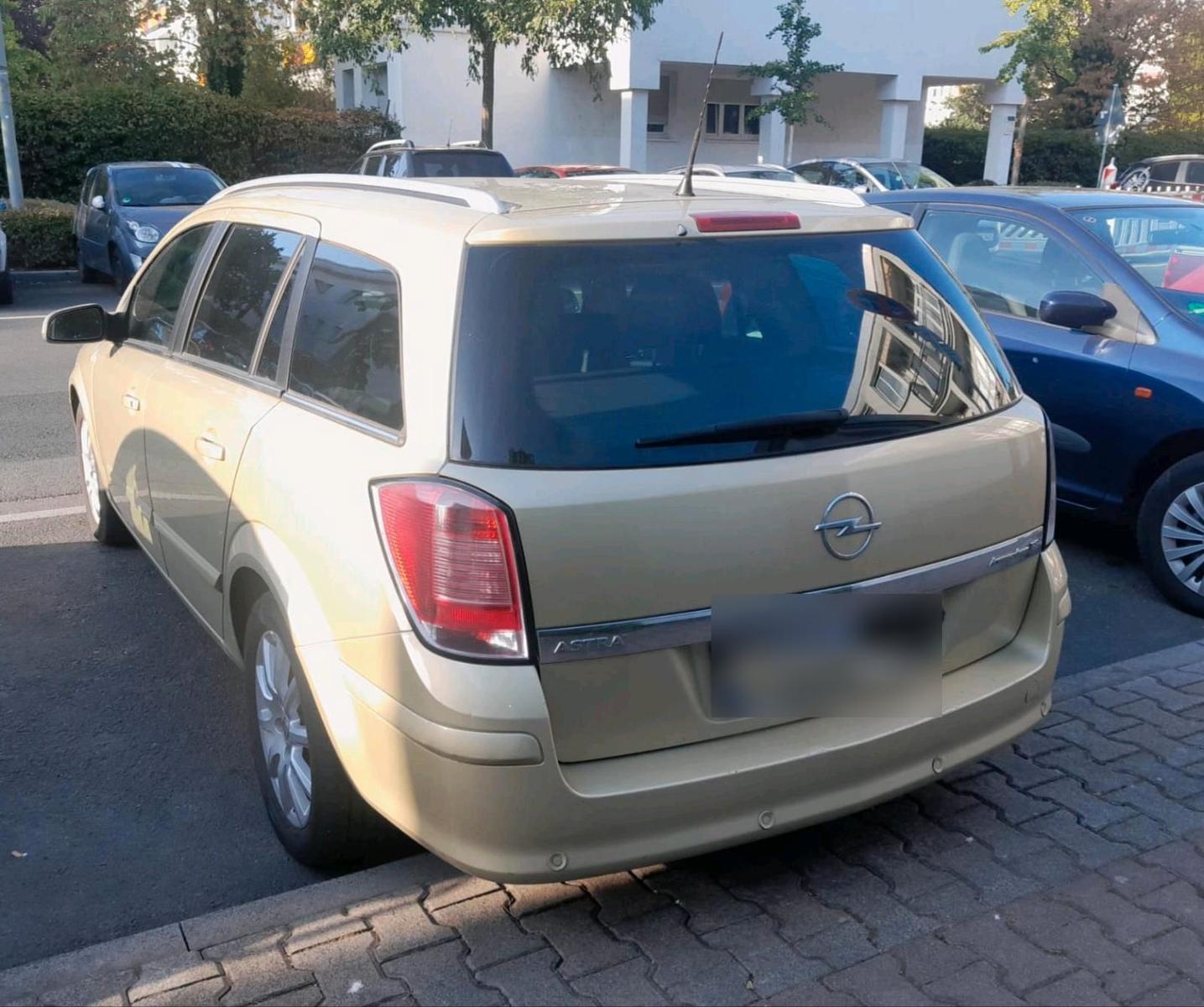 Opel Astra 2004 — photo 13
