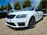 Skoda Octavia Combi RS / 1. Hand / DSG / StHz / Navi