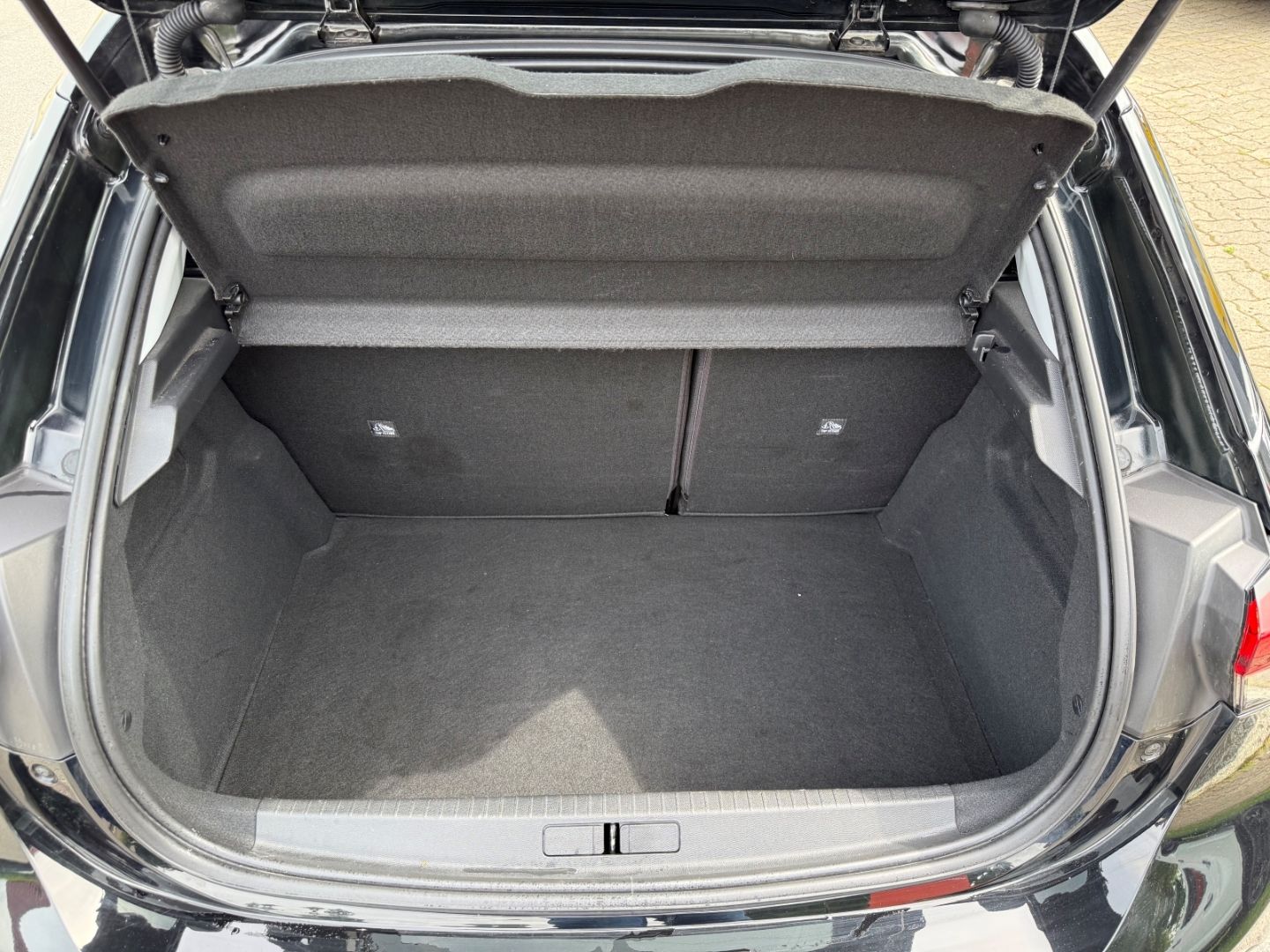 Fahrzeugabbildung Opel Corsa F Edition 1.2 Turbo SHZ+LHZ+PDC