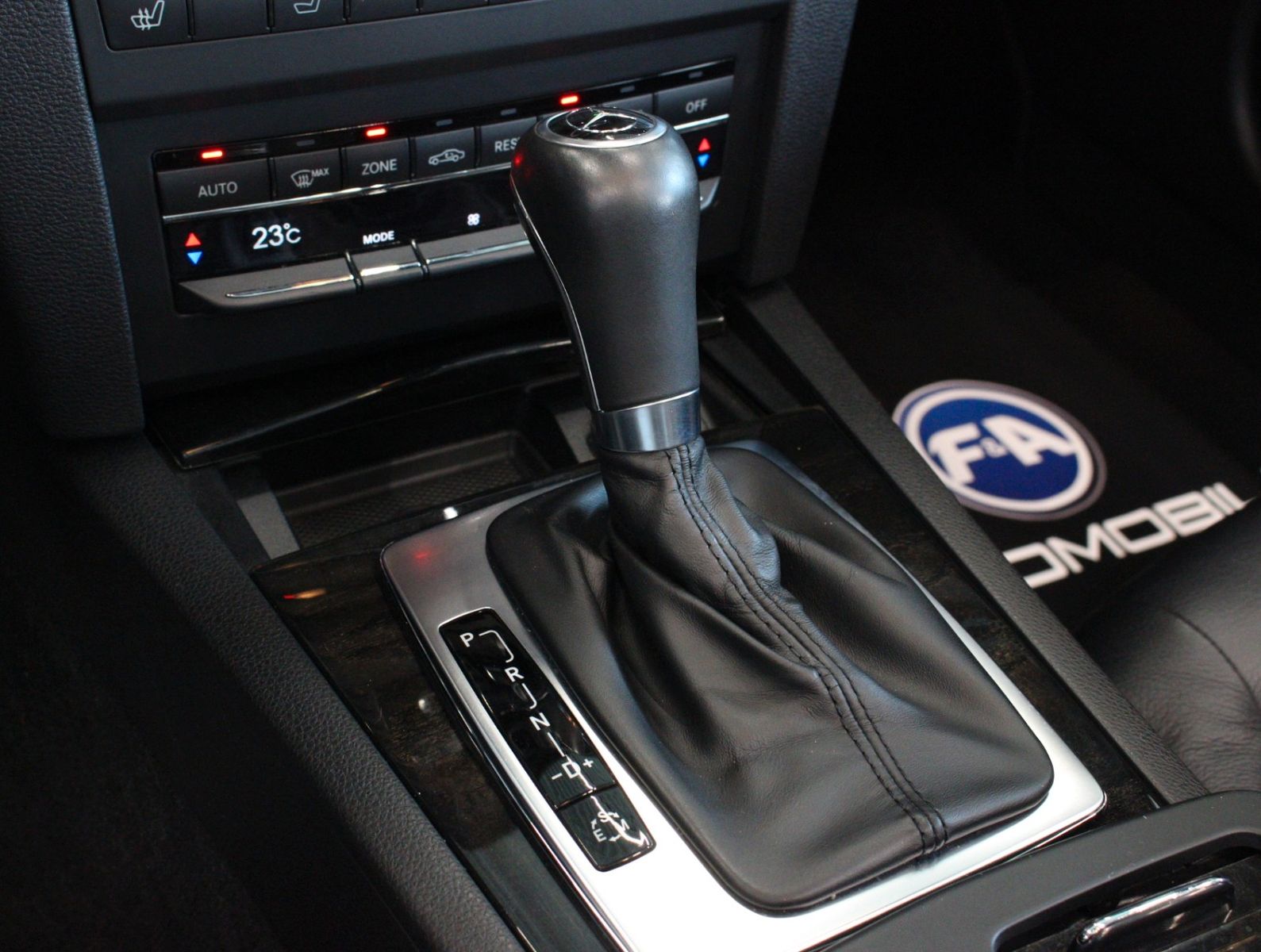Fahrzeugabbildung Mercedes-Benz E 350 Cabriolet AMG-Line*Kamera*2.Hand