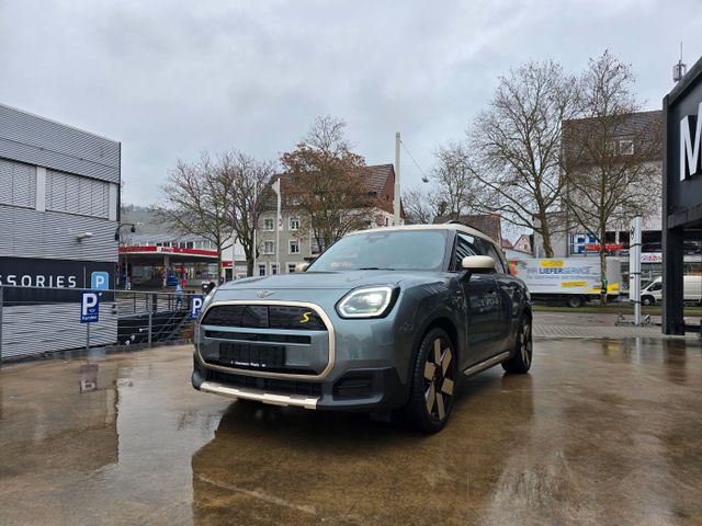 MINI Cooper SE Countryman ALL4 **Aktionsfahrzeug****