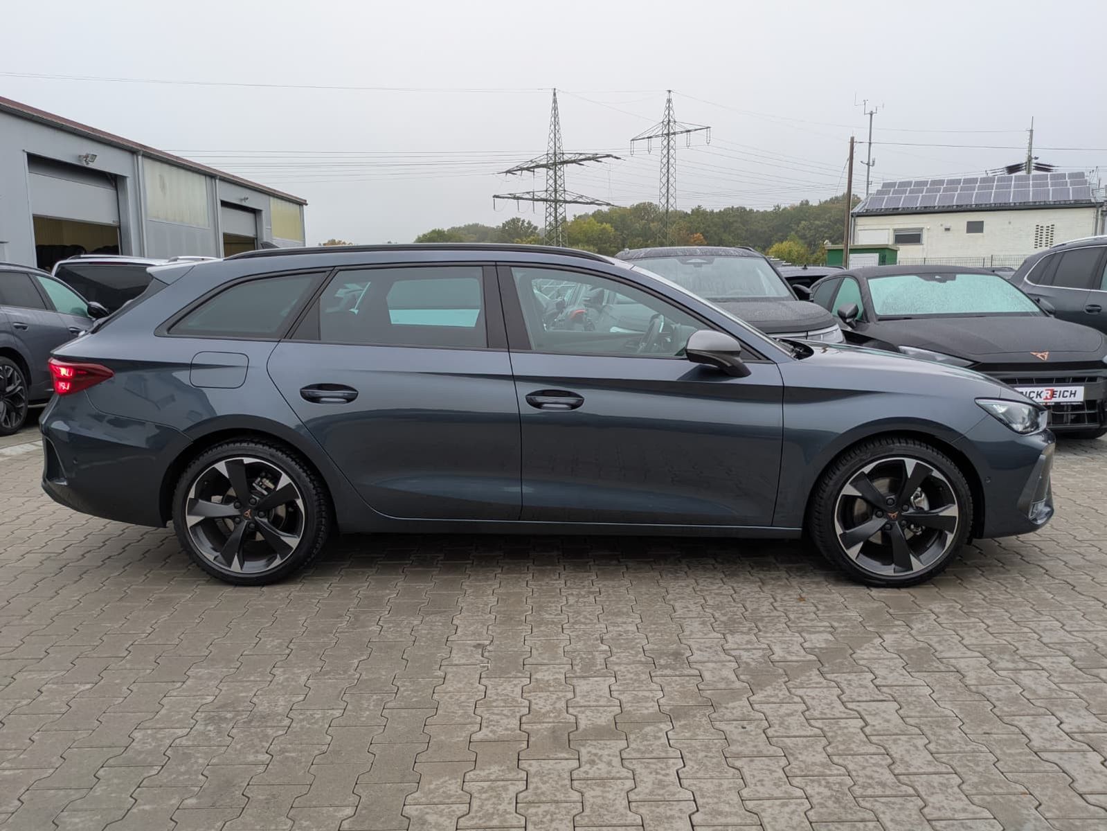 Fahrzeugabbildung CUPRA Leon 1.5 eTSI EDGE MATRIX*ACC*KAM*18"5JGARANTIE