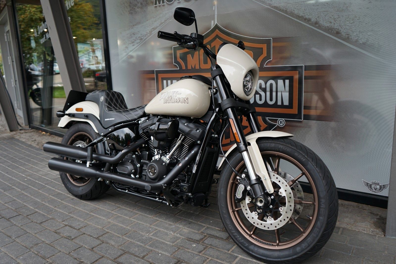 Fahrzeugabbildung Harley-Davidson Low Rider S FXLRS mit Saddlemen