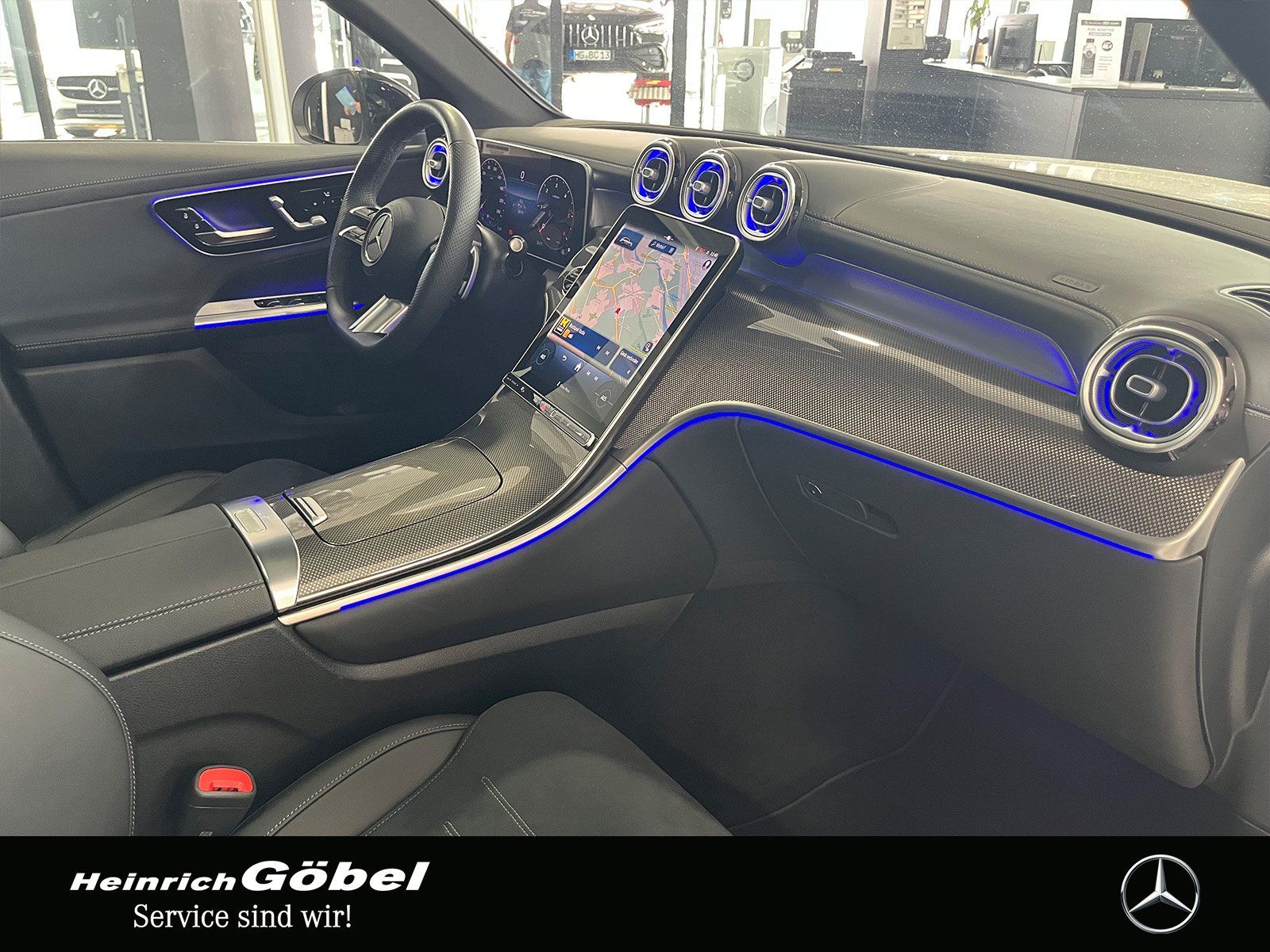 Fahrzeugabbildung Mercedes-Benz GLC 300 d 4M AMG+PANO+AHK+DIGITAL.L+NIGHT+WINTER