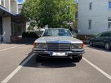 Mercedes-Benz W116 450 SEL - silberne Mercedes-Benz S 450