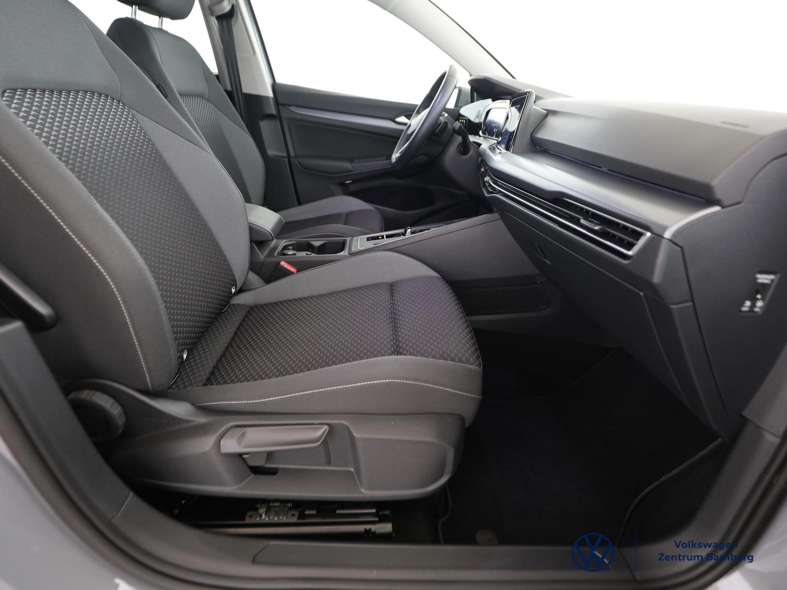 Volkswagen Golf VIII Variant 1.0eTSI Active DSG+HUD+RFK+ACC, миниатюра 14