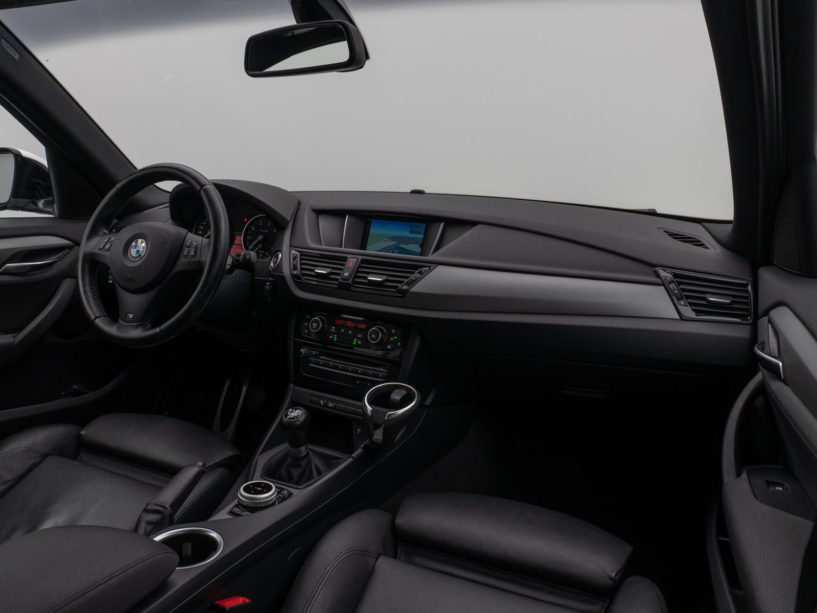 Fahrzeugabbildung BMW X1 sD18i M Sport Navi SitzhzgPDC Xenon AHK 8fach