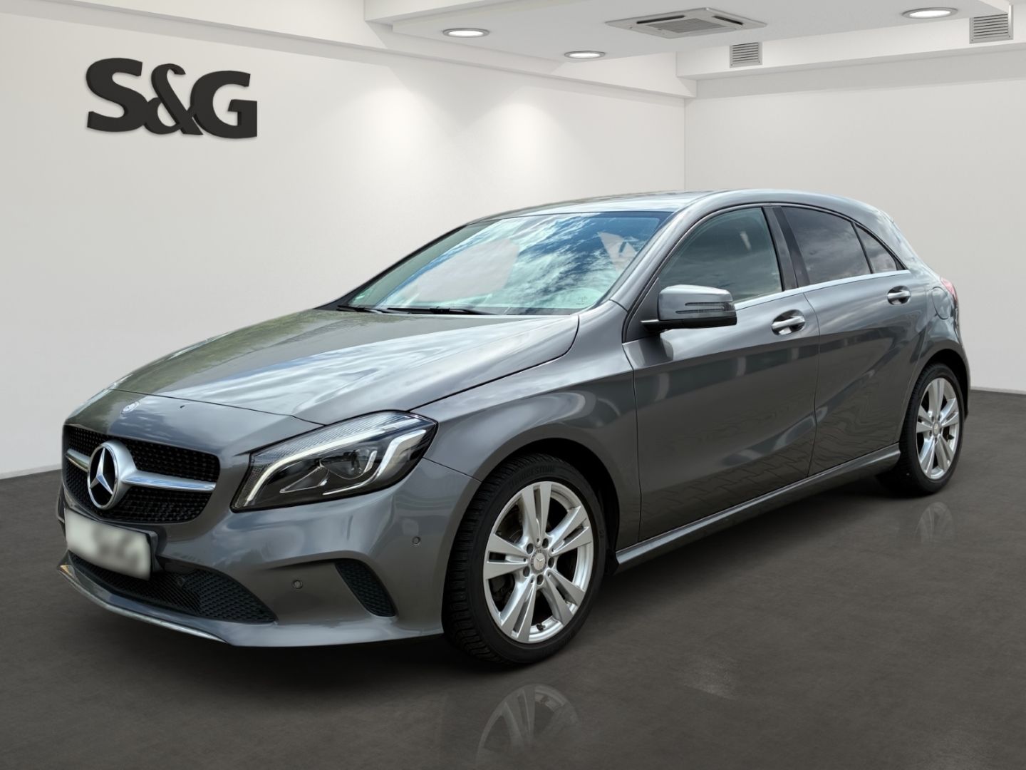MERCEDES-BENZ A 180 Urban*Navi*LED*SHZ*Keyless*Parklenkass.*To