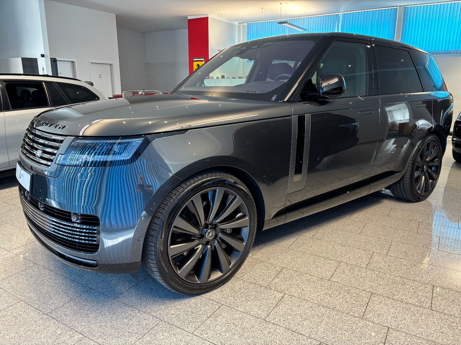 Land-Rover Range Rover - 1