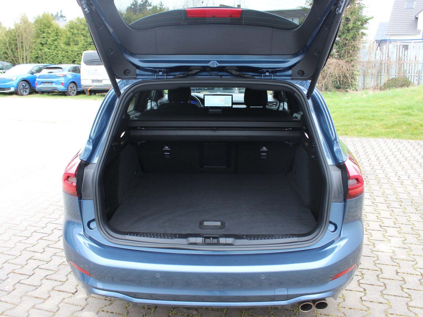 Fahrzeugabbildung Ford Focus ST-Line X 1,0 EcoBoost Mild Hybrid