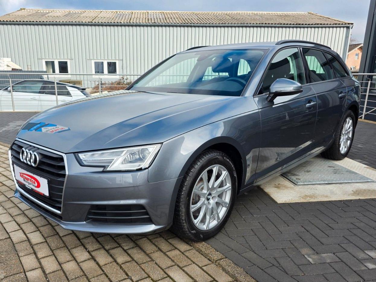 Audi A4 Avant 40 TFSI Standheizung Xenon Navi