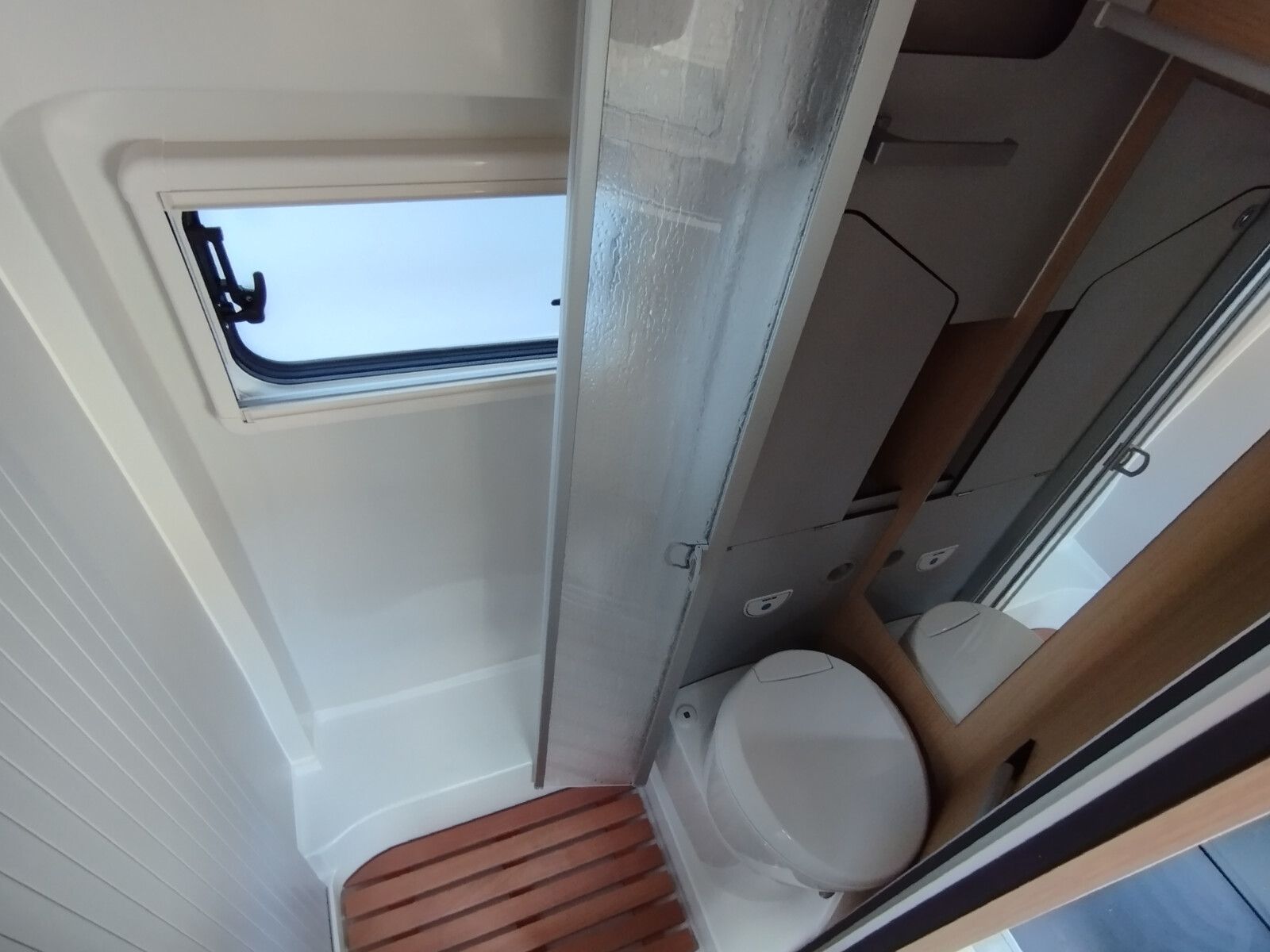 Fahrzeugabbildung Karmann Dexter 570 4x4