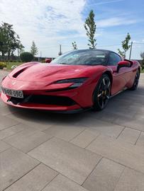 2022 Ferrari SF90 照片 2
