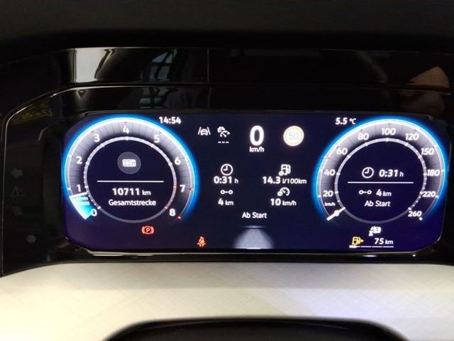 Golf VIII Life 1.5 TSI ACC LED SHZ LENKRADHZG