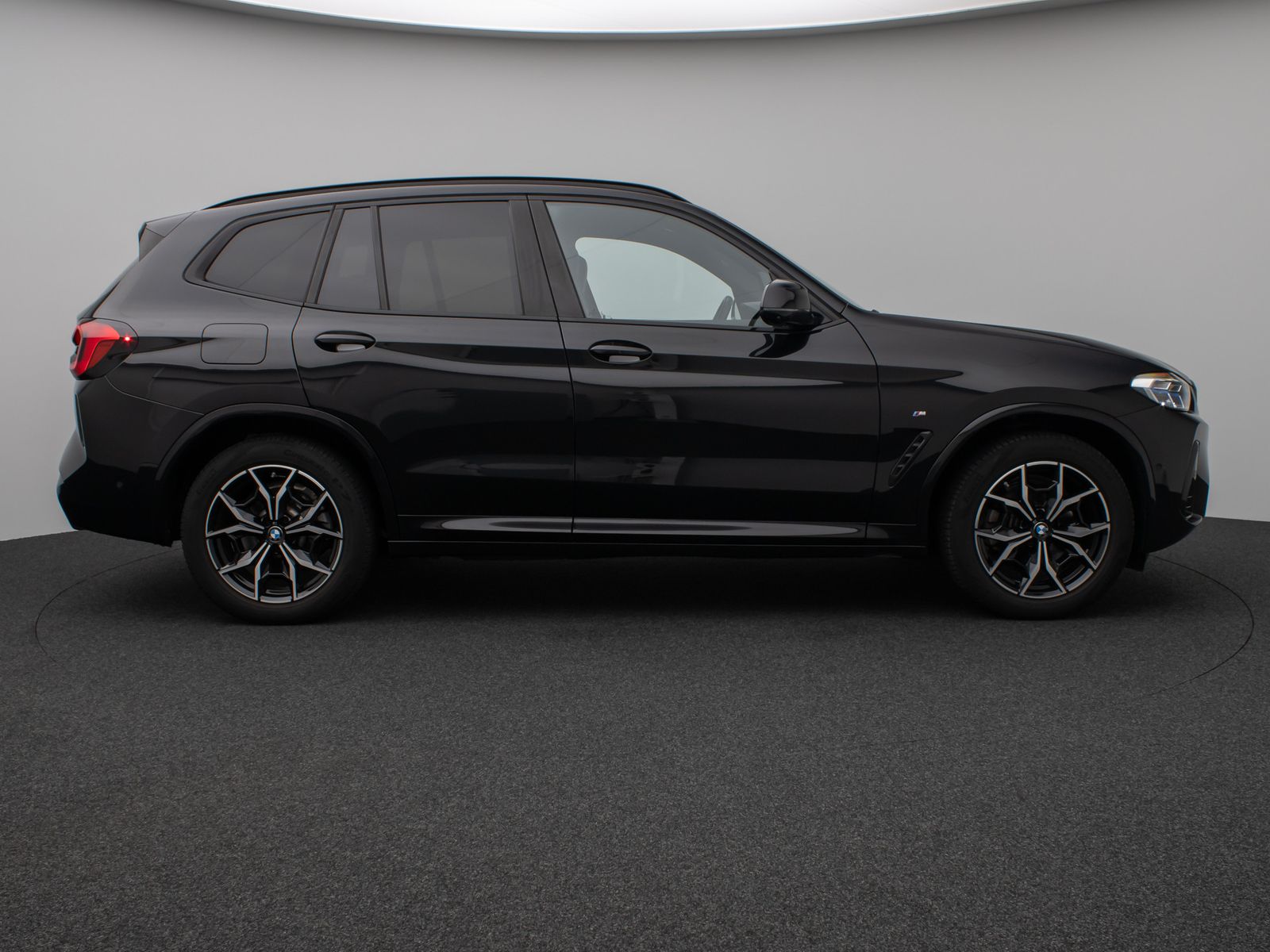 Fahrzeugabbildung BMW X3 xD20i M Sport 360° Laser DAB DispKey Panorama