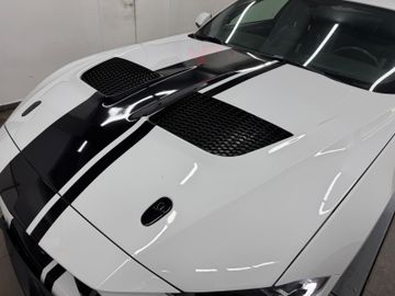 Ford Mustang - 5