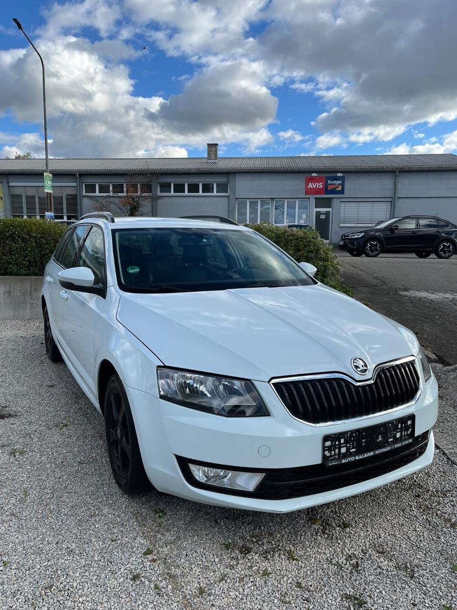 Skoda Octavia 2015 — interior