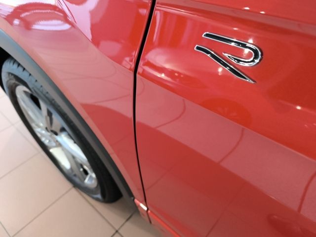 Fahrzeugabbildung Volkswagen T-Cross 1.0 TSI DSG R-Line LED IQ.LIGHT NAVI