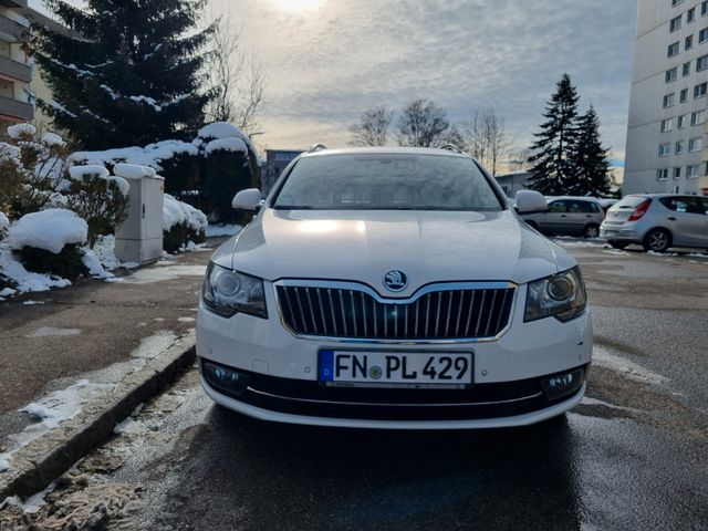 Skoda Superb 2.0 TDI 125kW Green tec Exclusive Com...