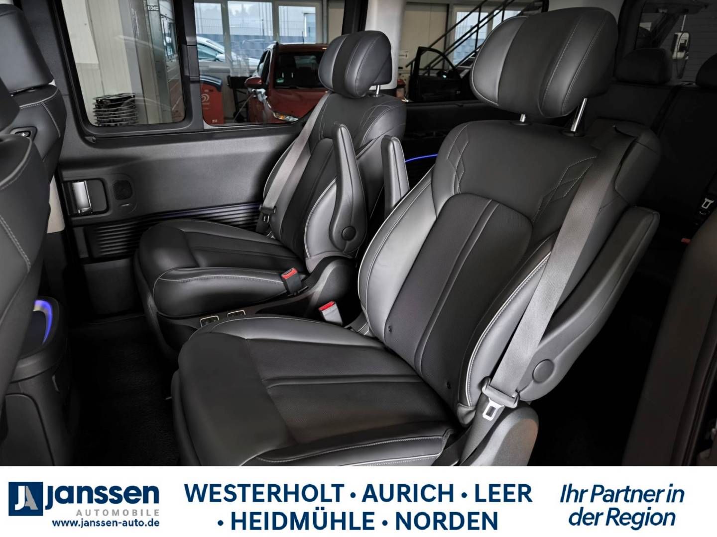 Fahrzeugabbildung Hyundai STARIA SIGNATURE