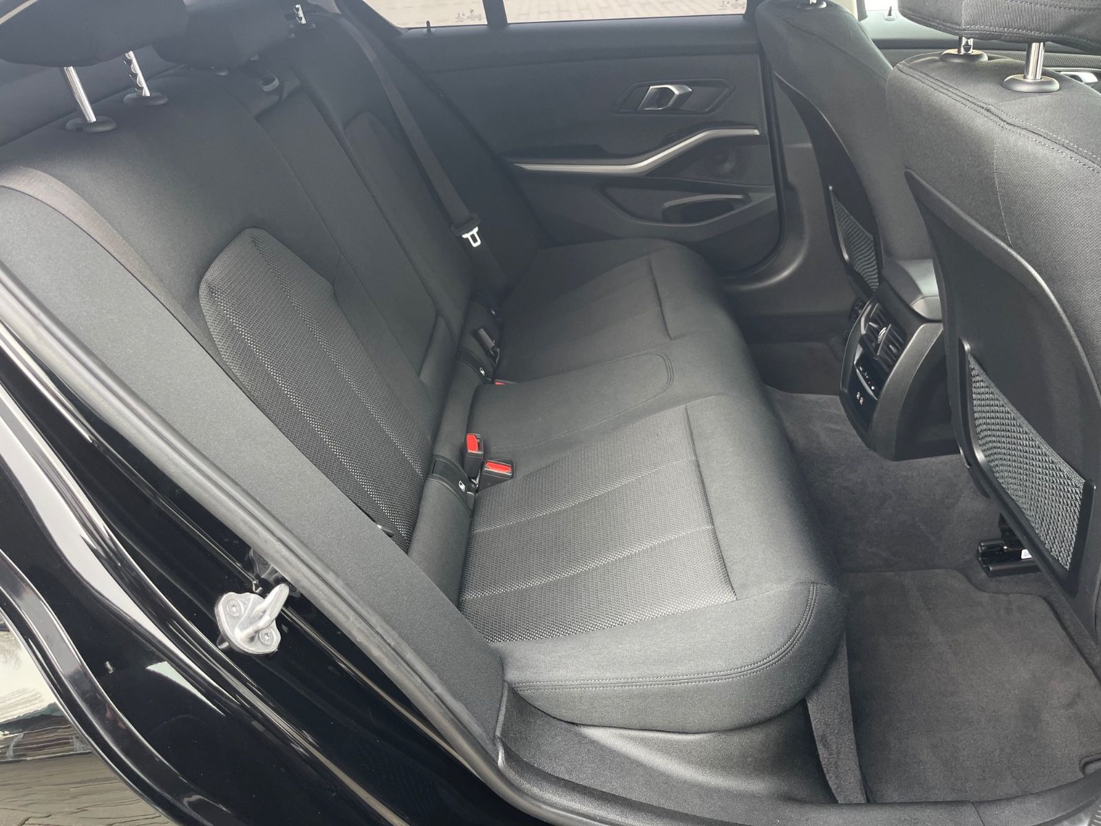 BMW 318 i Limousine Advantage Heckspoiler M-Felgen foto 19