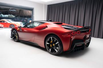 2022 Ferrari SF90 照片 6