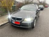 BMW e91 318d - BMW 318 aus 2007: Kombi, 318d