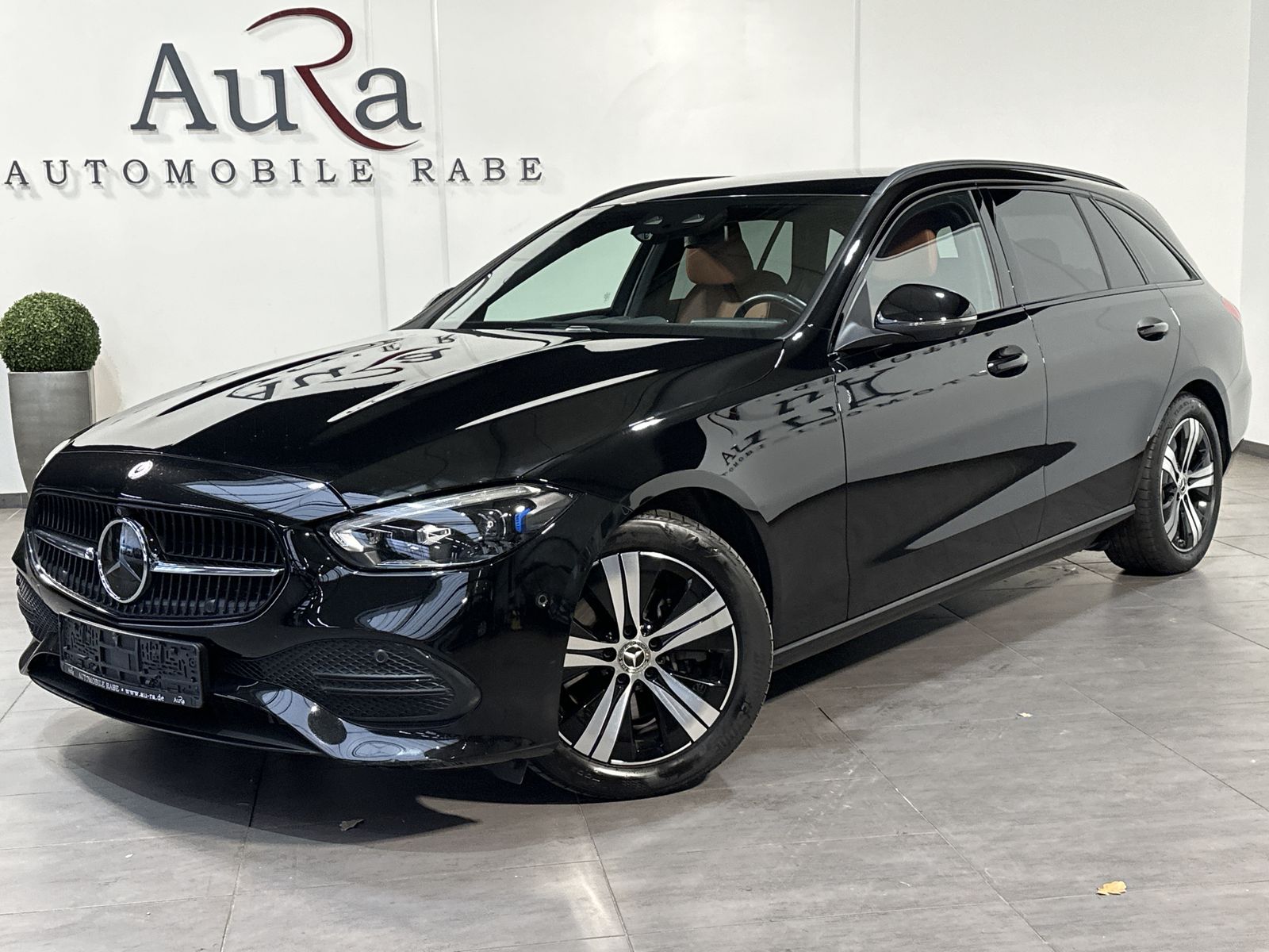 Fahrzeugabbildung Mercedes-Benz C 220d T Avantgarde NAV+LED+VC+360°+HUD+CARPLAY