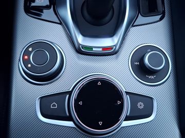 Alfa Romeo Giulia Veloce 2.0 Turbo 16V Q4 Kam.+KeyLess+SHZ