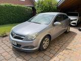 Opel Astra GTC 1.6 ECOTEC INNOVATION 85kW INNOVATION - Opel Astra mit Benzin-Antrieb: Limousine, 1.8